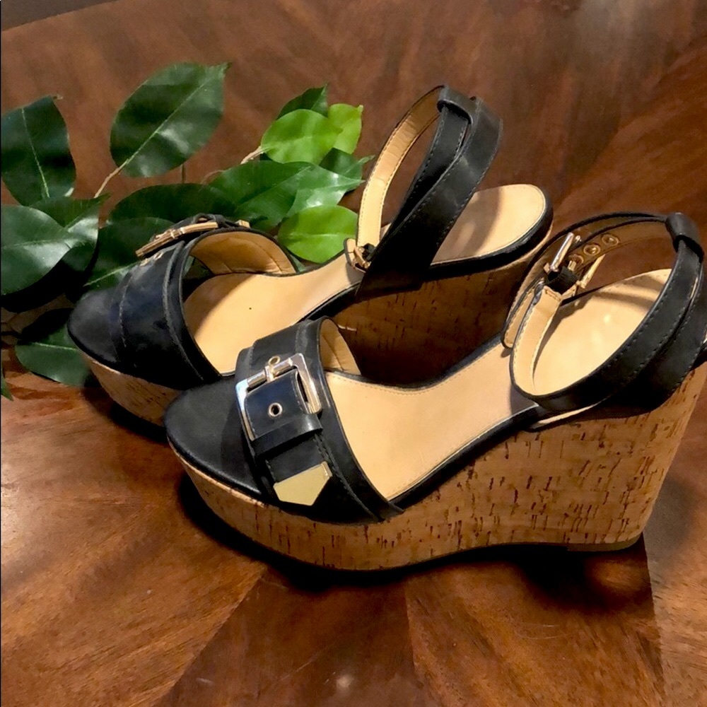 Sandals - Picture 2 of 5